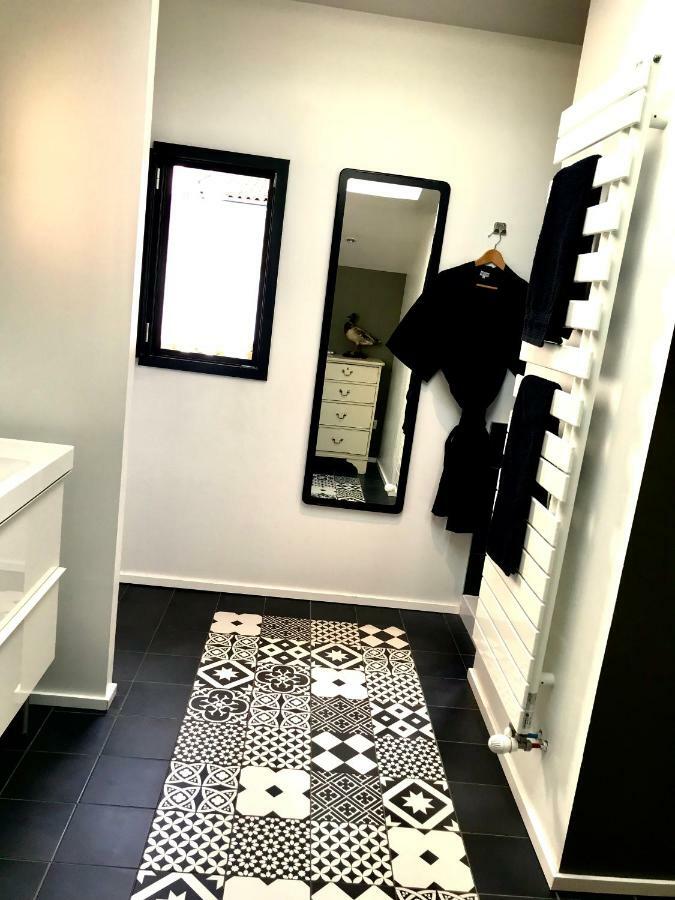 Aux Terrasses Bed & Breakfast Bordeaux Bagian luar foto