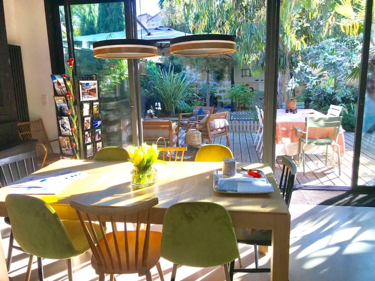 Aux Terrasses Bed & Breakfast Bordeaux Bagian luar foto